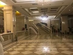 -万宝路大酒店