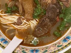 -金杨拉面王小吃面馆·牛三宝面·红烧牛肉粉