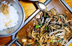 Self-Steamed Rice Noodles