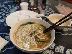 -建新园过桥米线(宝善街店)