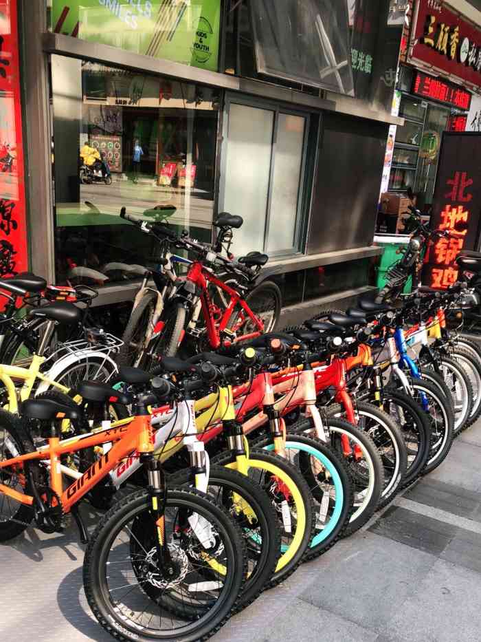 捷安特giant-丽以芙liv(莲花南路店)-"在附近上班,留意很久了,打算给