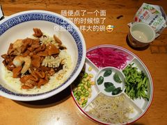 -肘子酥•天津一绝•特色捞面(德云社店)