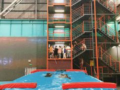 -极限PLAY运动娱乐新世界·团建派对潮玩休闲馆·室内蹦极高空游乐园