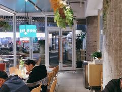 -老乡鸡(上海白玉兰广场店)