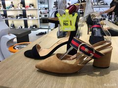 -BeLLE 百丽(上海月星环球港店)