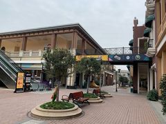 -王府井奥莱临潼小镇(临潼店)