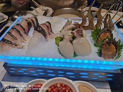 -红鼎豆捞·非遗鲍皇汤火锅(宝丰路店)