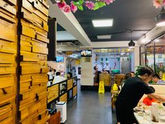大堂-三头牛·潮汕牛肉生蚝火锅 (夏湾店)