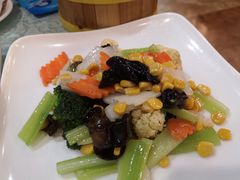 -六和聚传统烤鸭.天津菜(和平店)