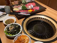 -炼火烤肉店