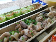 竹筒鸡枞菌蒸走地鸡-胡须哥网红竹筒菜