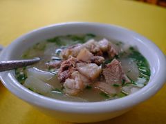 萝卜炖肘子-荣生萝卜汤饭店
