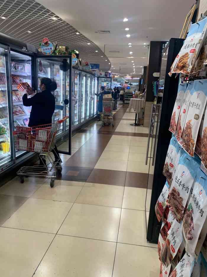 伊藤洋华堂(双楠店)-"成都很多家伊藤里面最喜欢的一家,环境位置.