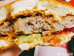 经典肉酱汁汁厚作牛肉汉堡-肯德基(嘉祥银座店)