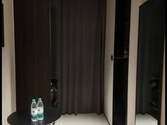 -万泊酒店(长沙五一广场国金中心店)