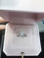 -威德钻石-克拉钻大本营(南京东路店)