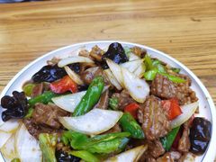 -溢心园香河肉饼总店