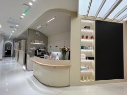 -Mentor Hair Salon