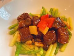 沙姜野菌爆炒M9和牛-宝丽轩中餐厅BAOLIXUAN