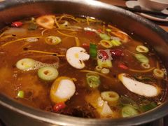 酸萝卜鸭架汤-守柴炉烤鸭(科华中路王府井店)