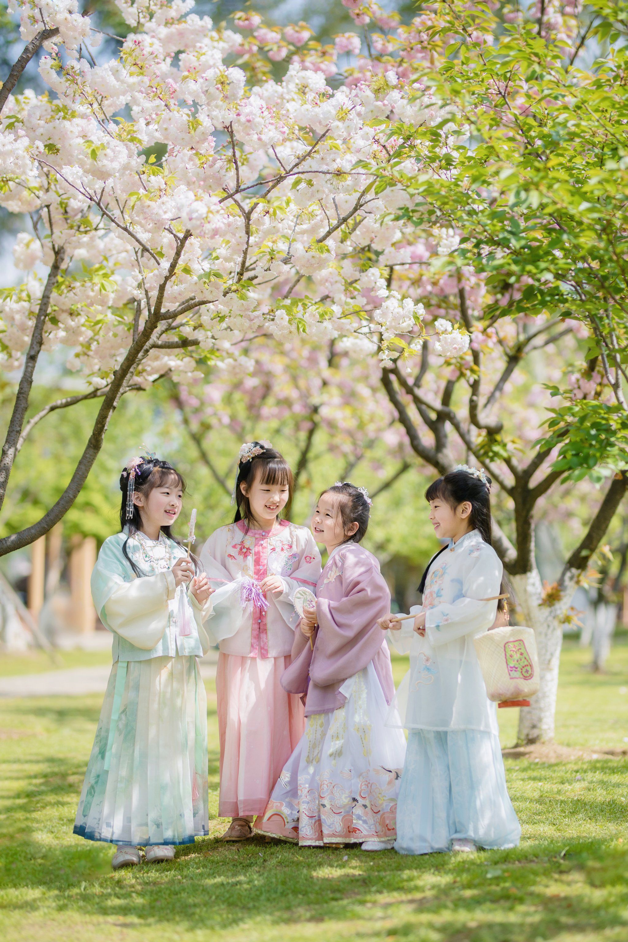 一定要在四月的南京玄武湖,穿汉服拍一组春游记