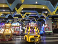 -反斗乐园π·电玩·高空拓展·蹦床(龙华天虹店)