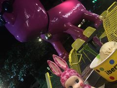 -莓园冰淇淋店