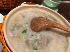 潮界生滚牛肉粥-潮界(虹桥新天地店)