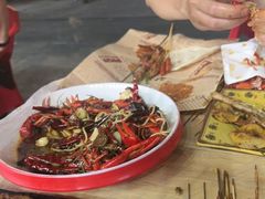 -老街烧烤大排档·地道湖北菜·龙虾馆(汉口火车站店)