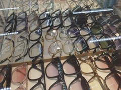 -三叶眼镜城批发市场(上海火车站店)