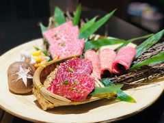 -山川小町·极番烧肉(新地假日广场店)