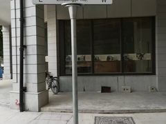 -黎黄陂路街头博物馆