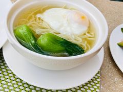 -亮马河饭店翠雅咖啡厅