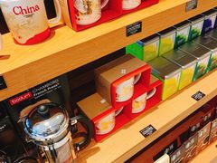 零售区-星巴克(汕尾信利城市广场店)