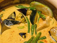 咖喱荔浦芋头蔬菜煲-觅唐MITONG(鸟巢店)