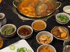 -顶顶汤火牛排火锅·经典铜锅涮肉