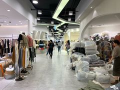 -兴旺欧韩城(上海兴旺国际服饰城店)