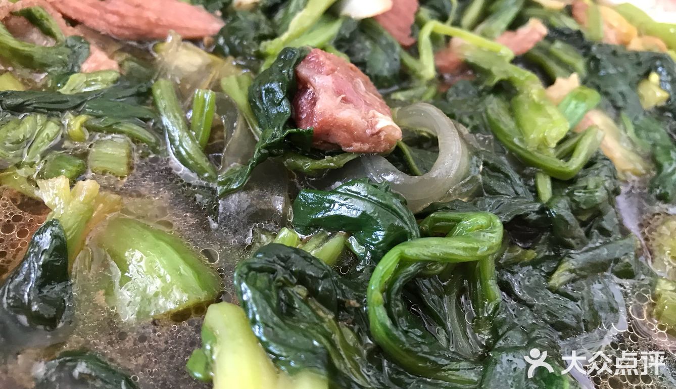 懒人版必备菠菜粉条炖肉,超级好吃。