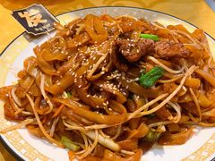 干炒牛河-天宝食坊·啫啫煲大排档(西华路店)