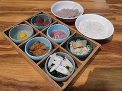 -瑞扬草芽过桥米线(穿金路店)