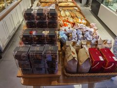 -玥儿弯弯手作烘焙(中海国际社区御城店)