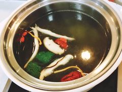 -百品聚旋转火锅(万德庄店)