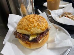 鸡扒芝士蛋菠萝包-颓记茶餐厅(美景总店)