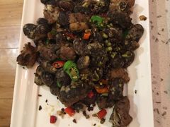 -兔行天下-鸿鹤鲜锅兔(中海国际店)