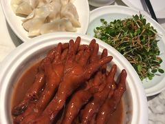 砂锅煨凤爪-喜鼎海胆水饺(柏威年购物中心店)