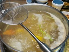 -左庭右院鲜牛肉火锅(金山万达店)