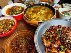 -有红鸡毛店·川菜(建设路店)