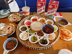 -包整·丝娃娃(一览甲秀楼风景店)