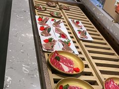 -山焱·炭火自助烤肉(周浦万达店)
