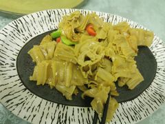 土豆片栲栳栳-天天向上素食餐厅(五台山店)